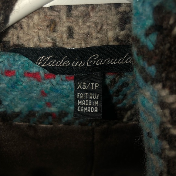 Coat - Picture 3 of 9